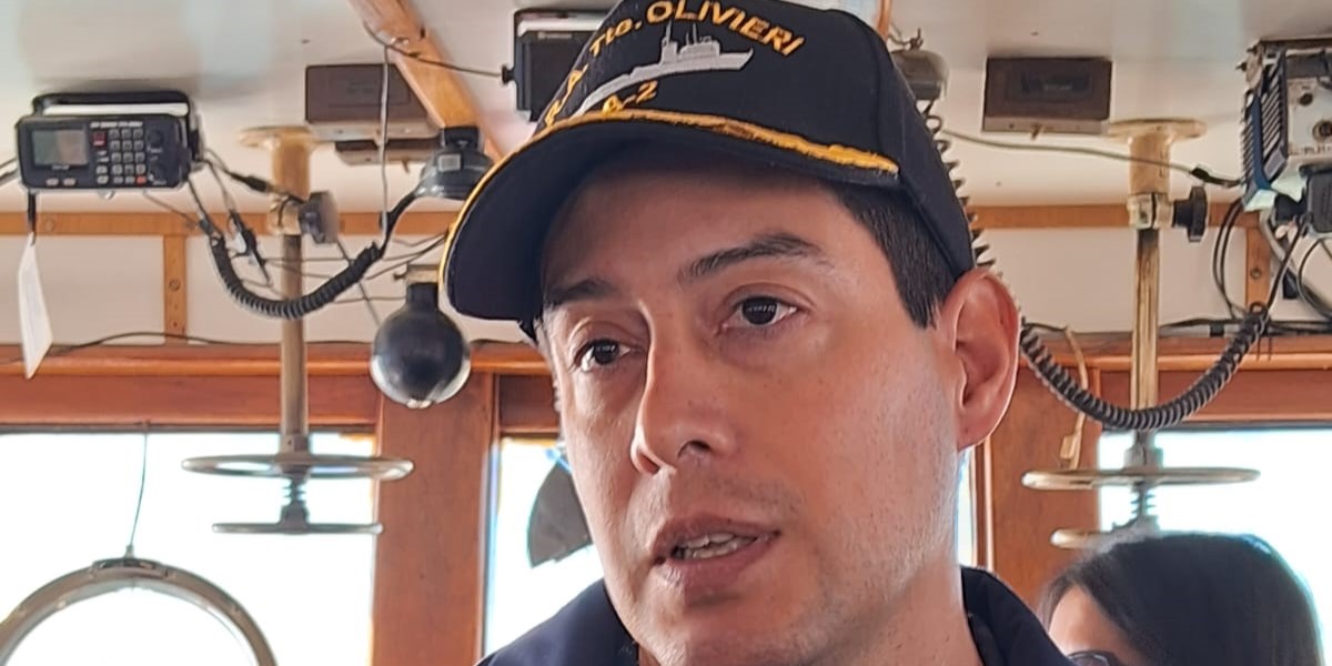 “La unidad cumple funciones de buque de apoyo, estación y salvamento”