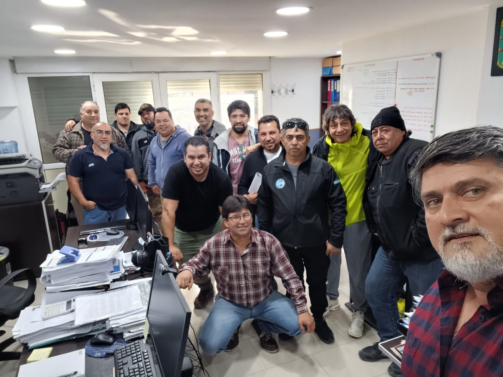 Asamblea con personal de AESA Perforación y Workover