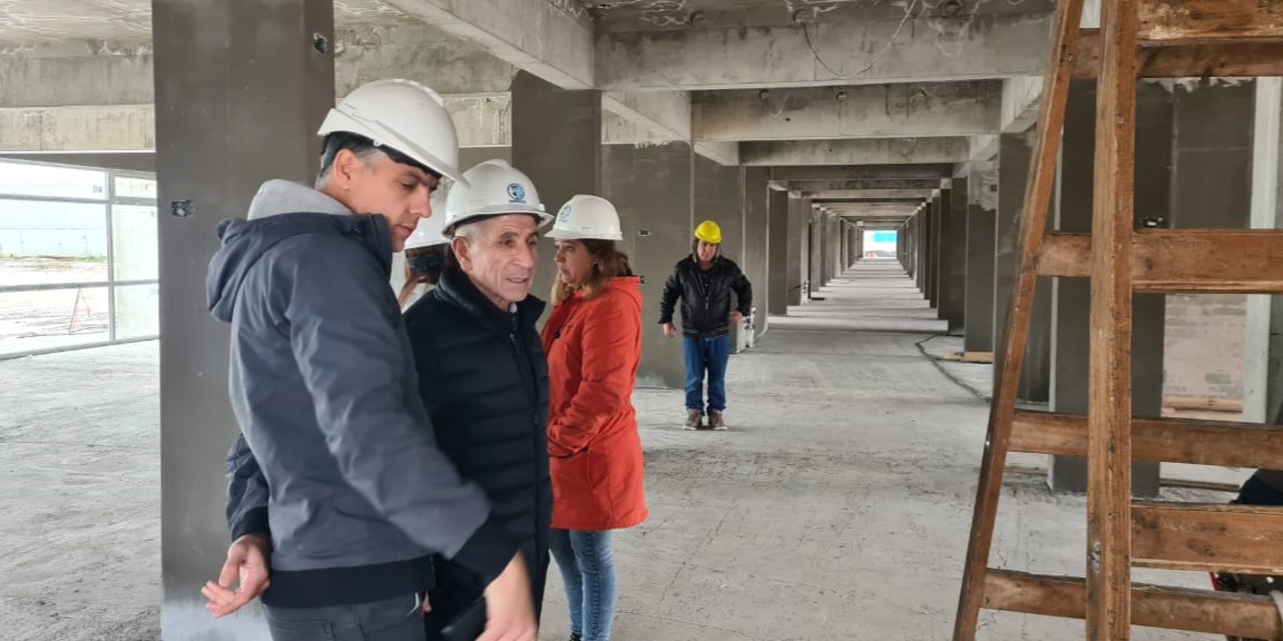 Llugdar supervisó el avance de obra de la Escuela Jerárquica de Kilómetro 5