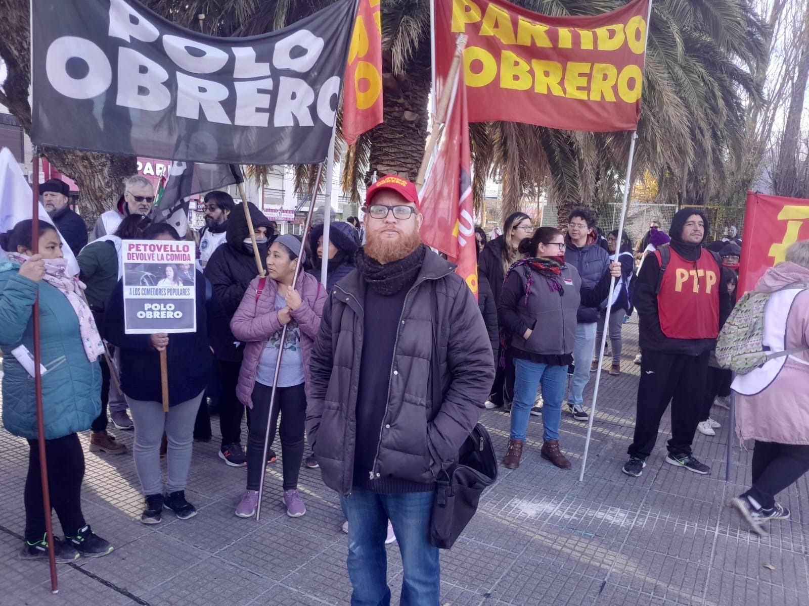 Movimientos sociales realizaron esta mañana una concentración en la plaza Kompuchewe