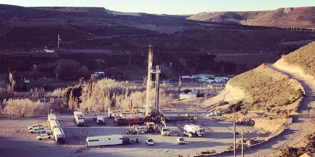 En Chubut, YPF firmó con PeCom uno de los primeros seis acuerdos del ‘Proyecto Andes’