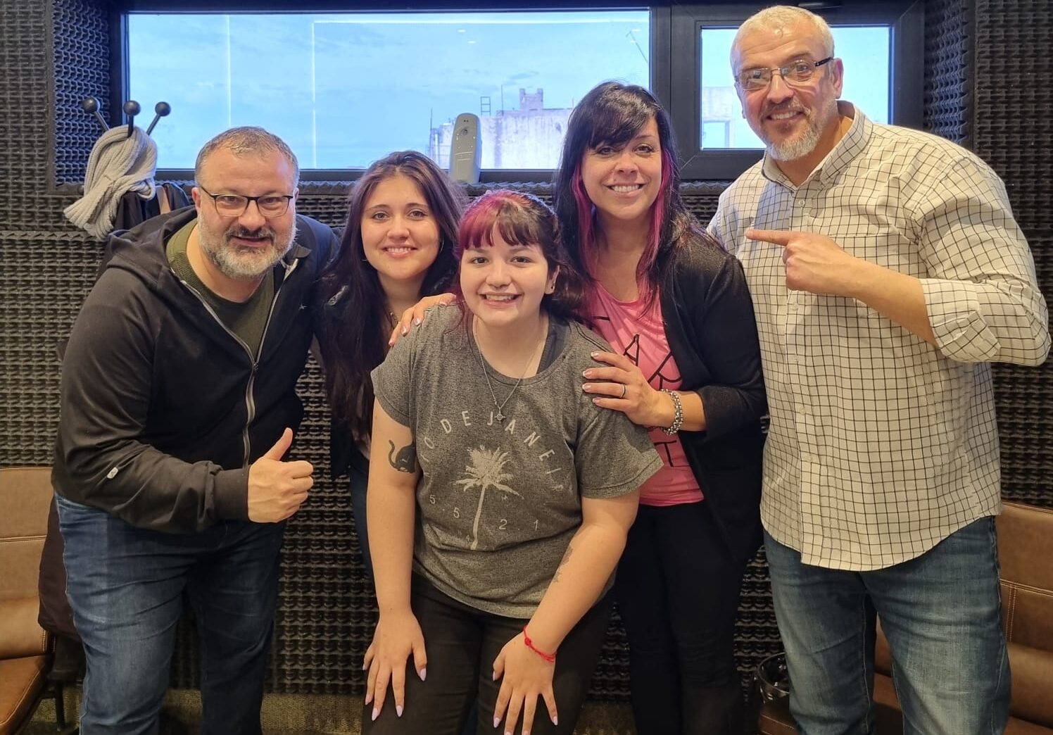 El programa ‘Ni Fu Ni fa’ hará su debut en la radio institucional
