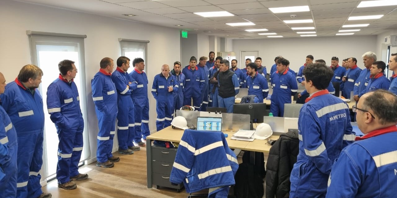 Llugdar recorrió instalaciones de Manpetrol en Valle Hermoso y su Base comodorense