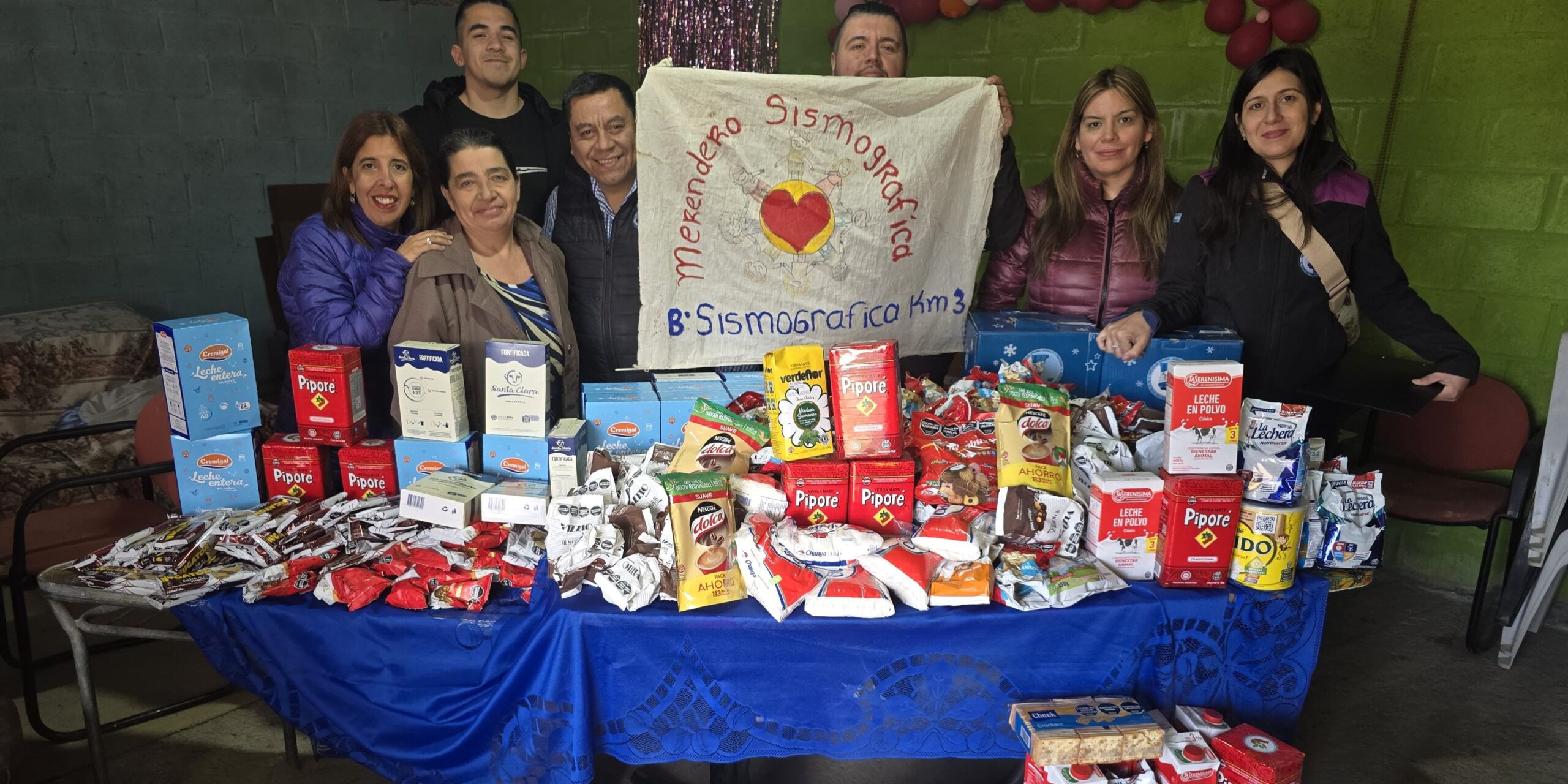 Petroleros Jerárquicos efectuaron importante donación a merendero de B° Sismográfica