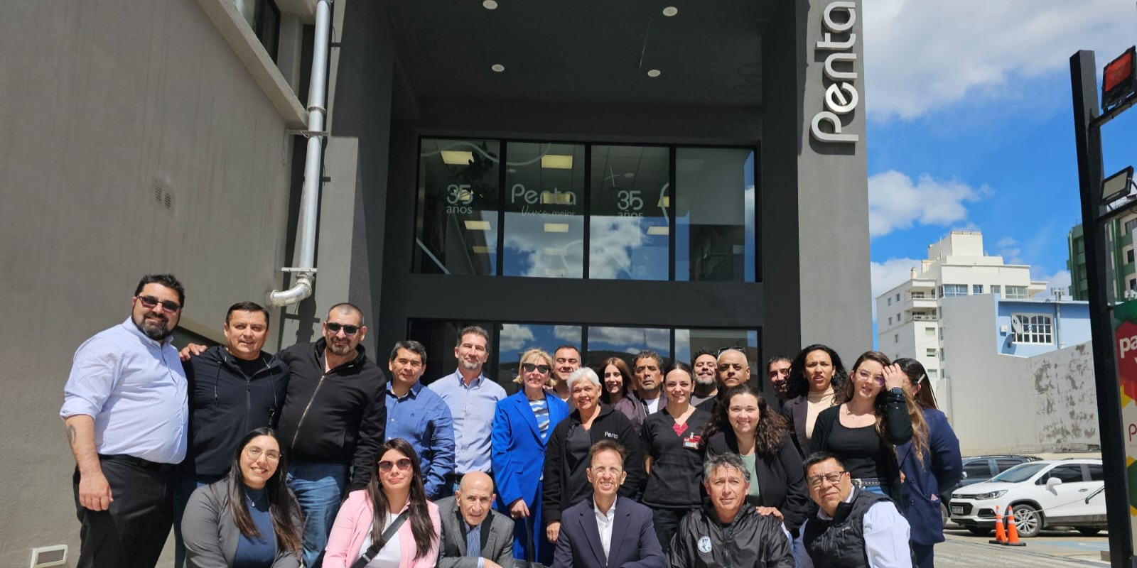 Petroleros Jerárquicos recorrieron el Centro Médico Penta y conocieron el nuevo tomógrafo de última generación