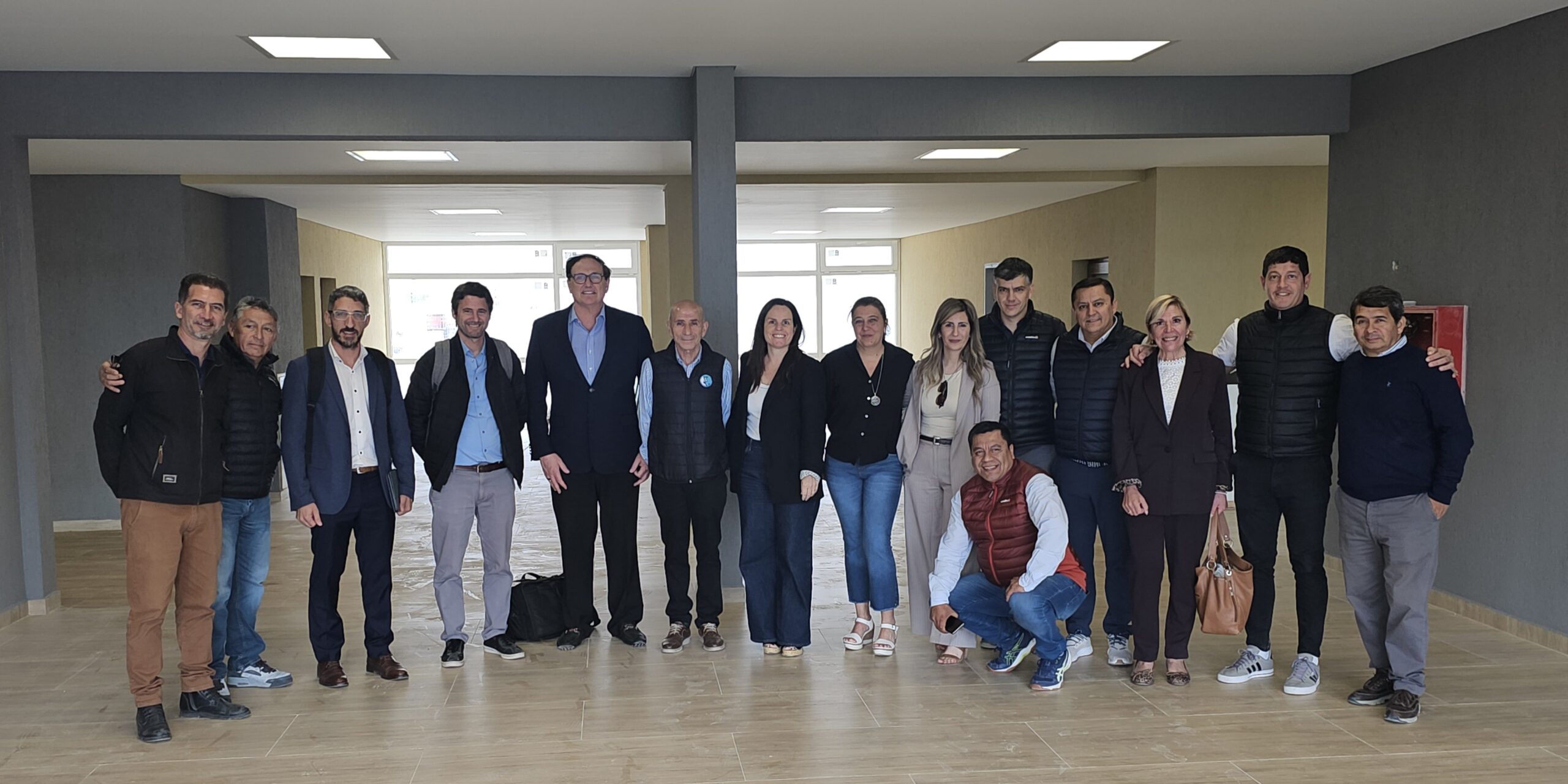 Llugdar y la Comisión Directiva recibieron a referentes de la Universidad de San Andrés y a un destacado educador internacional
